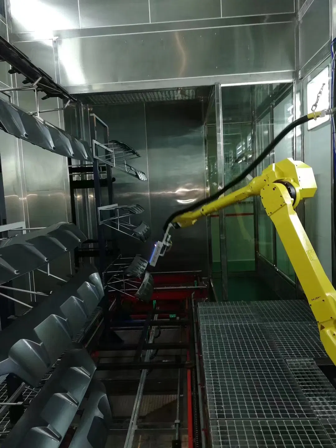 Robotic Painting Lines equipment detail 1